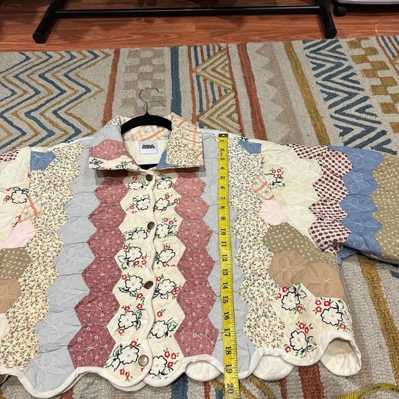 Handmade Patchwork Quilt Jacket - Picture 10 of 12